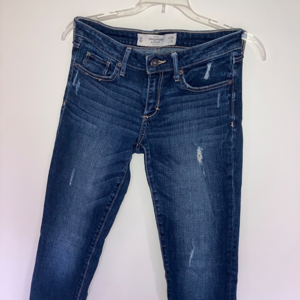 The A&F Super Skinny Jean, Med/Dark Wash 026, Sz 2R W26 L31 EUC - Picture 4 of 8